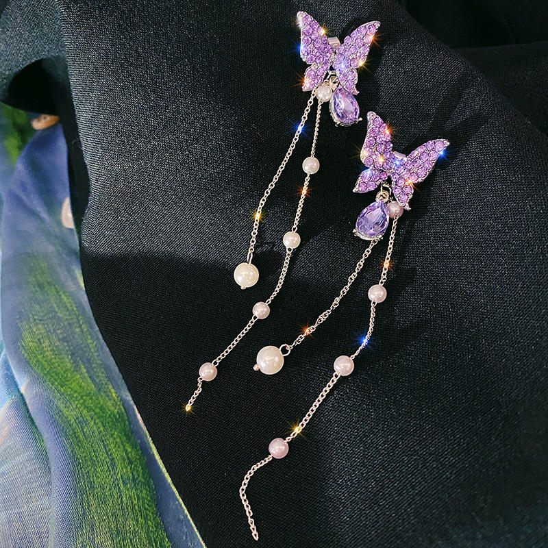 Aretes Mariposa Morada con Perlas y Cristal Gota — Largos Colgantes